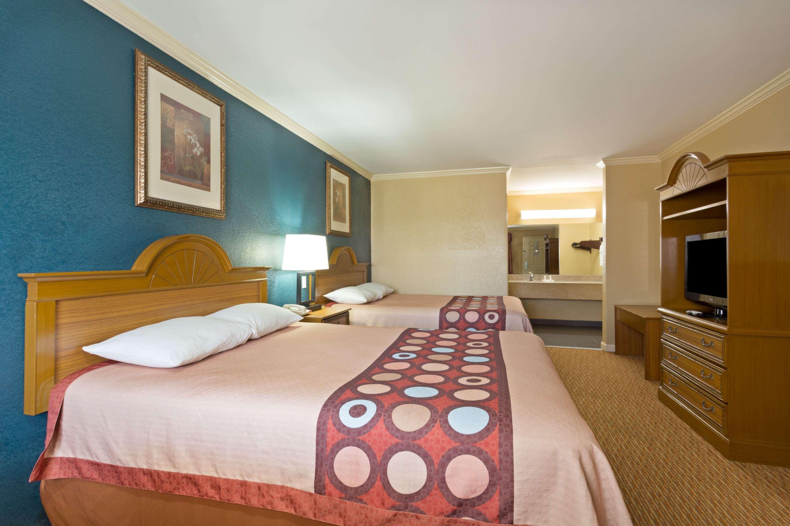 Super 8 By Wyndham Covington Hotel Eksteriør billede