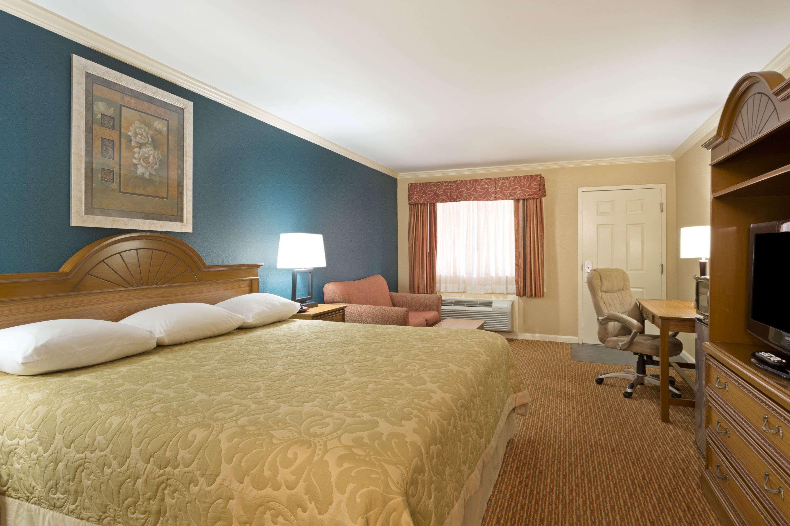 Super 8 By Wyndham Covington Hotel Eksteriør billede